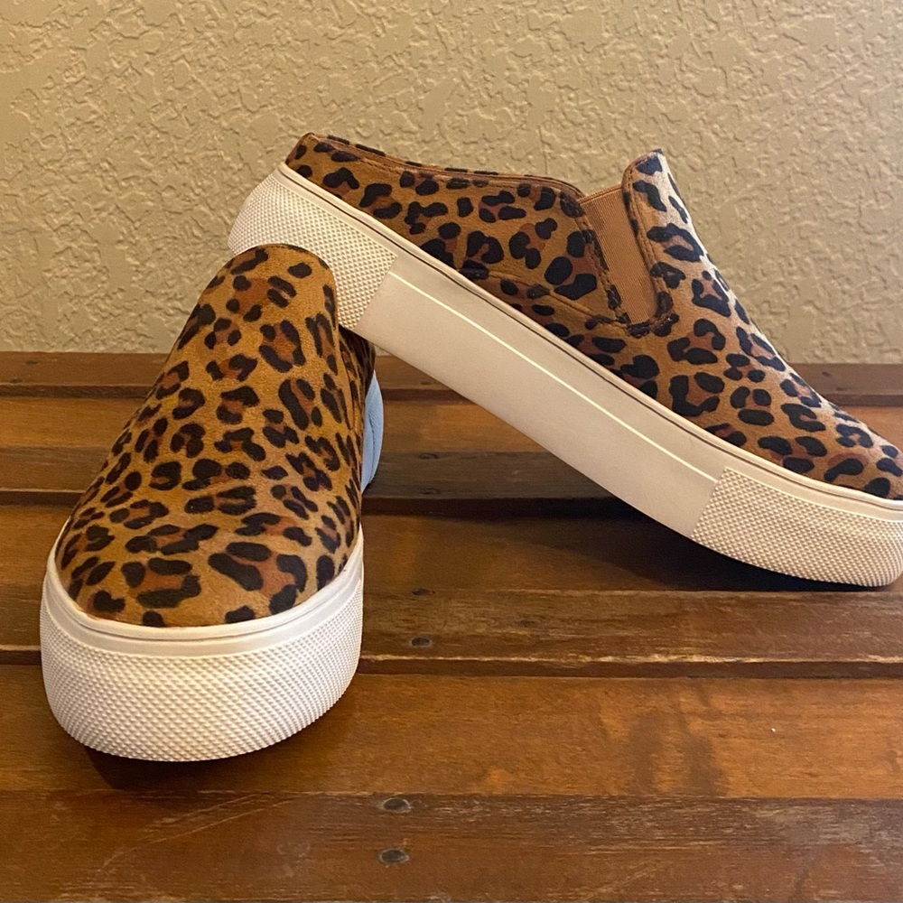 Very Volatile Leopard Slip-on Sneakers